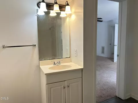 Bath - 2306 Ashe St, Durham, NC 27703 photo 3 of 5