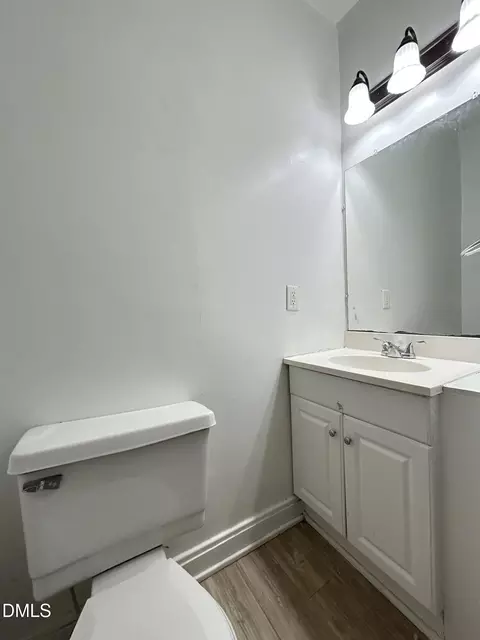 Bath - 2306 Ashe St, Durham, NC 27703 photo 5 of 5