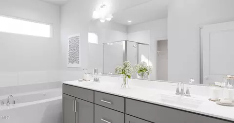 Bath - 3193 Delmar Dr, Durham, NC 27703 photo 3 of 4