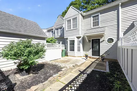 126 Spring Cove Dr, Cary, NC 27511