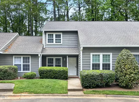 118 Shady Meadow Cir, Cary, NC 27513