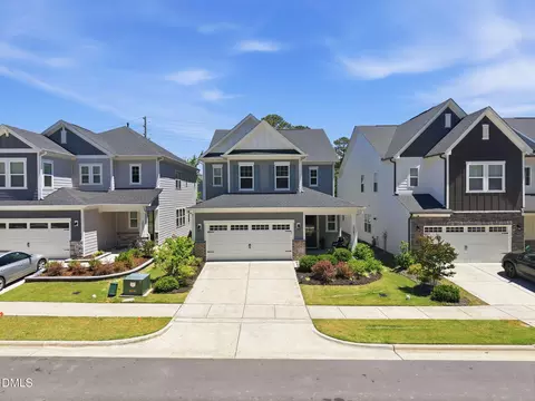 2081 Florine Dr, Apex, NC 27502