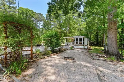 120 Pawnee Dr, Louisburg, NC 27549