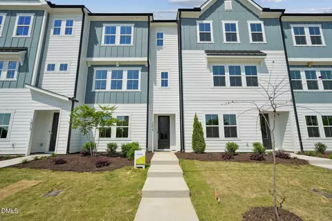 1063 Zelkova Ln, Chapel Hill, NC 27517