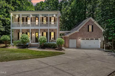 238 Alamo Ct, Clayton, NC 27527