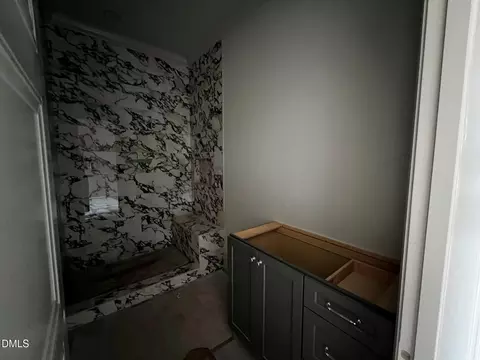 Bath - 1008 Oldfourth Ln, Durham, NC 27707 photo 3 of 9