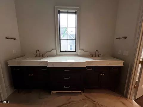 Bath - 1008 Oldfourth Ln, Durham, NC 27707 photo 8 of 8
