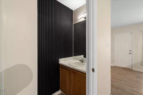 Entry Way - 4 Astor Ct, Durham, NC 27705 photo 2 of 5
