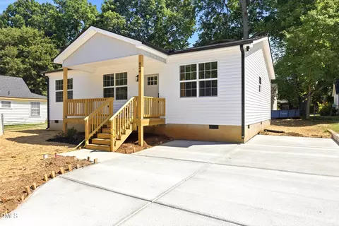 924 E Davis St, Burlington, NC 27215