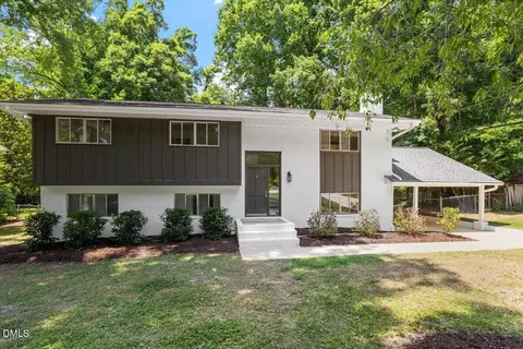 908 Tanglewood Dr, Cary, NC 27511