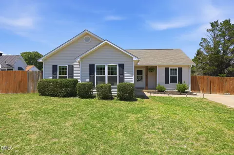 114 S Wynbrooke Ln, Selma, NC 27576