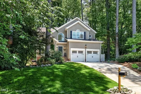 111 Parkcrest Dr, Cary, NC 27519