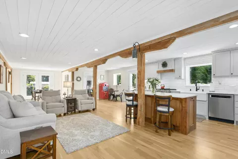 4665 E Greensboro Chapel Hill Rd, Graham, NC 27253