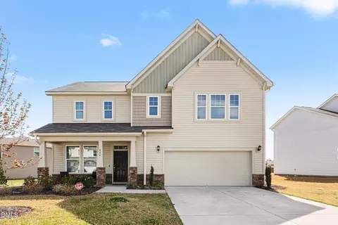 844 Golden Plum Ln, Zebulon, NC 27597