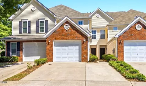 2607 Hamlet Green Dr, Raleigh, NC 27614