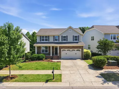 225 Harbor Fog Trl, Holly Springs, NC 27540