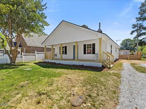 105 3rd St, Erwin, NC 28339 photo 26
