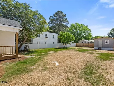 105 3rd St, Erwin, NC 28339 photo 23