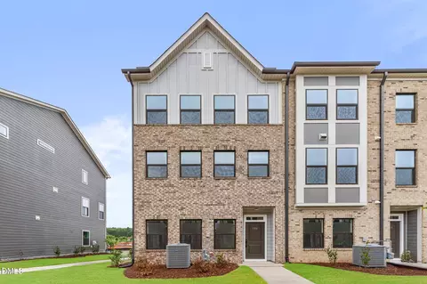 784 Ballyneal Aly, Cary, NC 27513