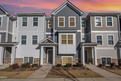 6638 Perry Creek Rd, Raleigh, NC 27616