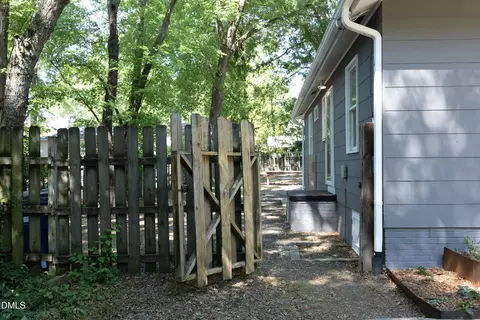 Exterior - 811 Hale St, Durham, NC 27705 photo 8 of 11
