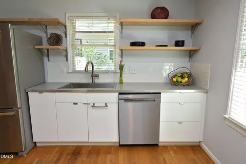 Kitchen - 811 Hale St, Durham, NC 27705 photo 5 of 6