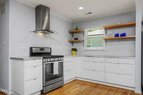 Kitchen - 811 Hale St, Durham, NC 27705 photo 4 of 6