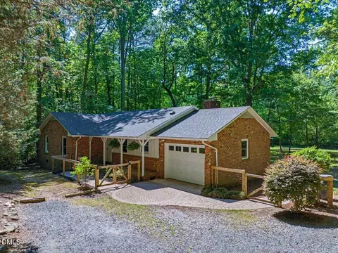 360 Roberson Creek Rd, Pittsboro, NC 27312