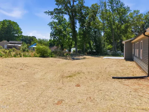 Exterior - 1264 Dover St, Roxboro, NC 27573 photo 2 of 10