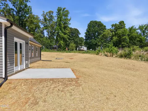 Exterior - 1264 Dover St, Roxboro, NC 27573 photo 5 of 10