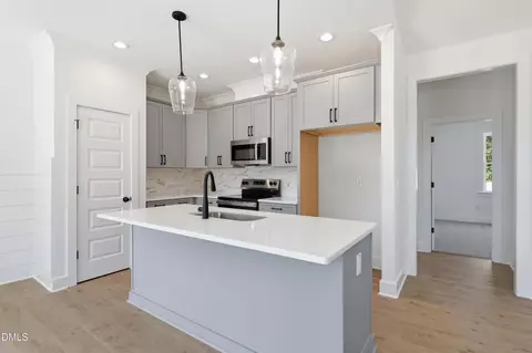 1264 Dover St, Roxboro, NC 27573 photo 8