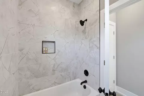 Bath - 1013 B Carroll St, Durham, NC 27707 photo 5 of 5