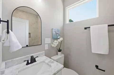 Bath - 1013 B Carroll St, Durham, NC 27707 photo 4 of 5