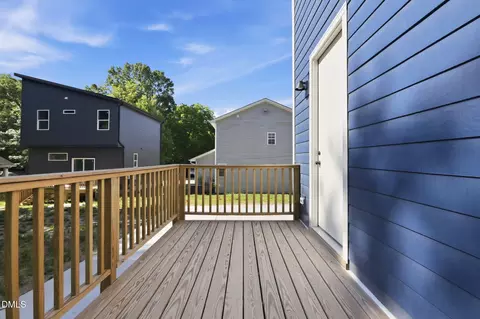 Exterior - 1013 B Carroll St, Durham, NC 27707 photo 6 of 7