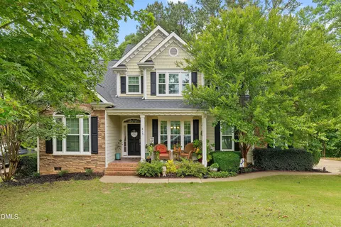 613 Charleston Dr, Clayton, NC 27527