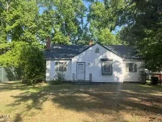 130 Booth Ave, Henderson, NC 27536