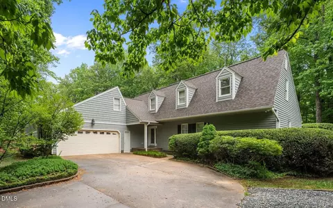 106 Forestview Dr, Elon, NC 27244
