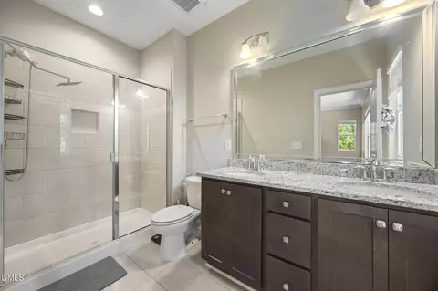 Bath - 908 Laurel Gate Dr, Wake Forest, NC 27587 photo 3 of 3