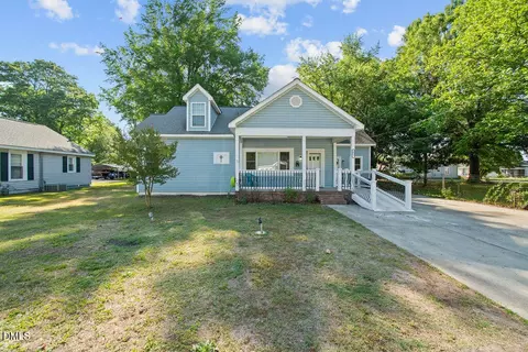 411 S 6th St, Smithfield, NC 27577