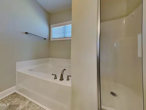 Bath - 60 Sugar Maple Ct, Garner, NC 27529 photo 2 of 3