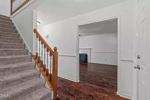 Entry Way - 116 Walker Run, Selma, NC 27576 photo 2 of 7
