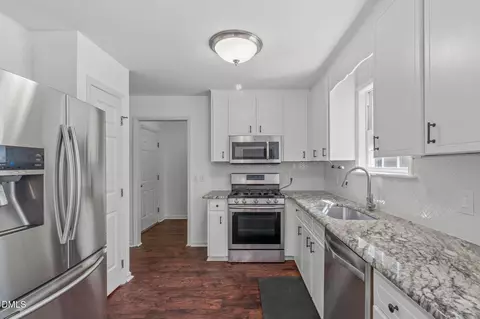 Kitchen - 116 Walker Run, Selma, NC 27576 photo 1 of 2