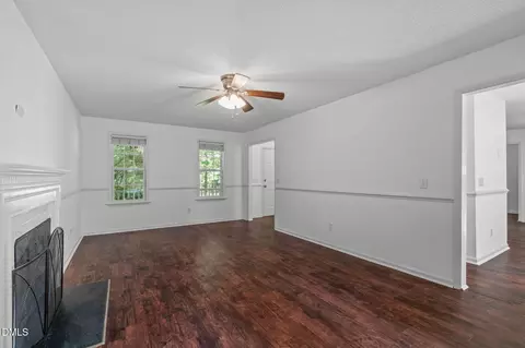 Living - 116 Walker Run, Selma, NC 27576 photo 3 of 4