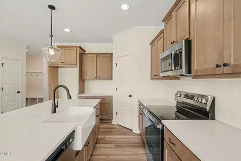 Kitchen - 21 Yardley Dr, Smithfield, NC 27577 photo 1 of 3
