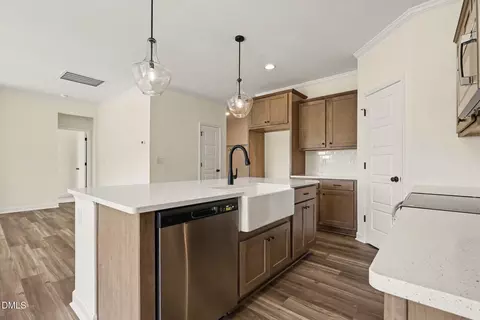 Kitchen - 21 Yardley Dr, Smithfield, NC 27577 photo 2 of 3