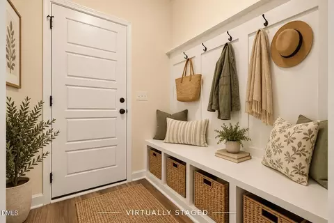 Entry Way - 21 Yardley Dr, Smithfield, NC 27577 photo 2 of 2