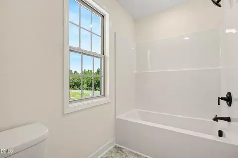 Bath - 21 Yardley Dr, Smithfield, NC 27577 photo 4 of 4