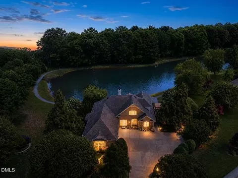 139 Lake Point Dr, Clayton, NC 27527