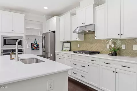 419 Methven Grove Dr, Cary, NC 27519