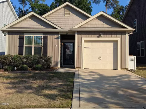 48 Balboa Pkwy, Clayton, NC 27520